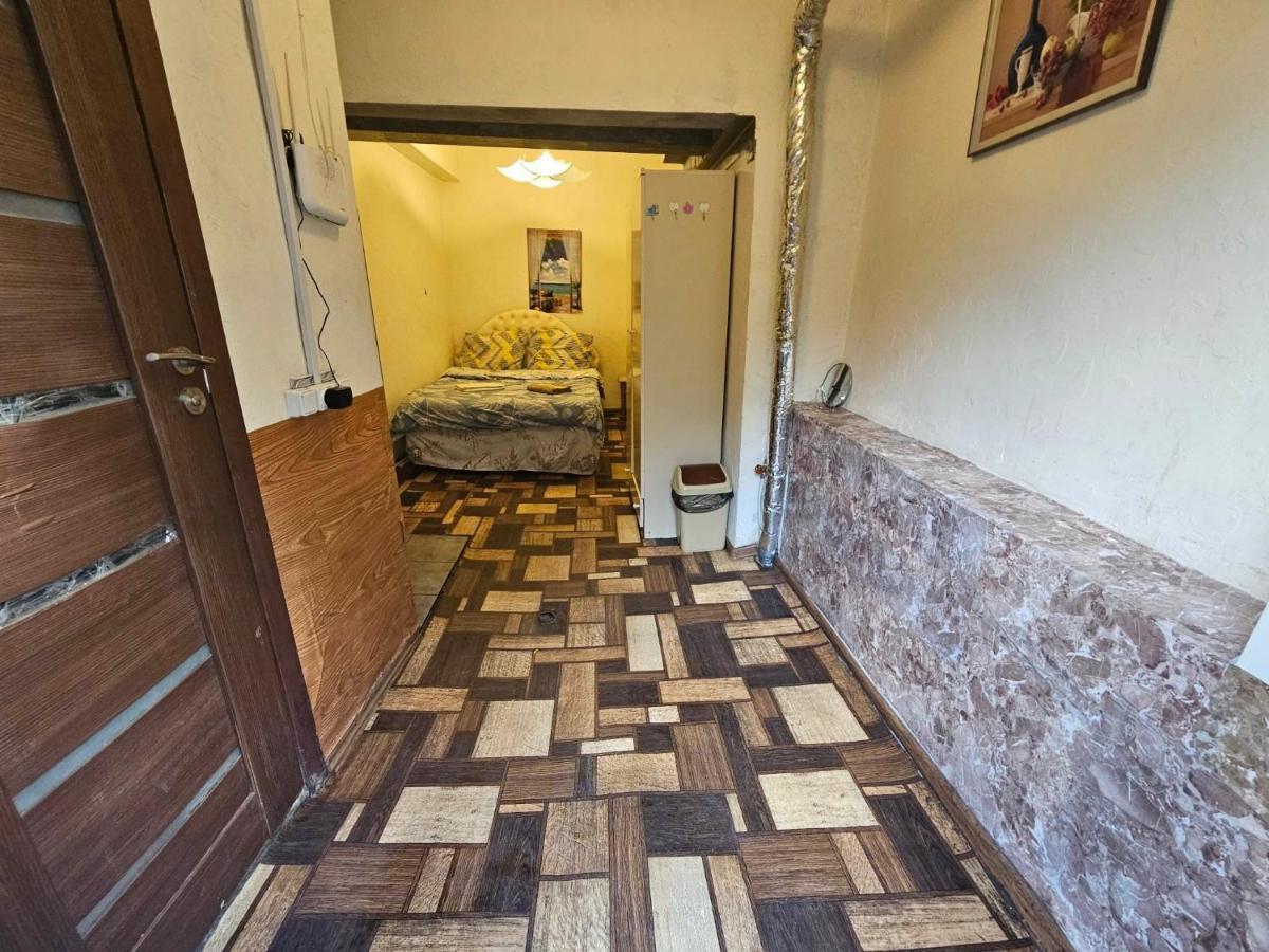 Cozy Studio In Yerevan'S Center Екстер'єр фото